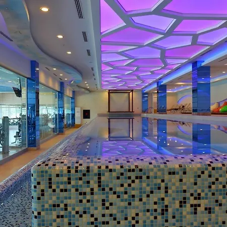 Azura Park Apartment *